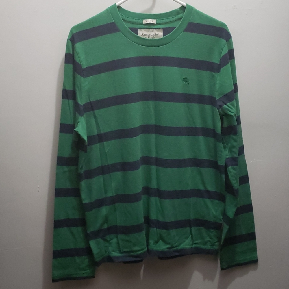 Abercrombie & Fitch Long-Sleeved T-Shirt